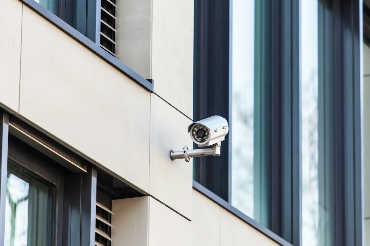Câmera IP Bullet Full HD 2MP – Modelo HS-C200