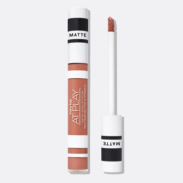 Batom Líquido Matte com Manteiga de Karité e Vitamina E At Play® 6,5 g